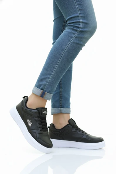 Slazenger Siyah Beyaz Bağcıklı Unisex Spor Ayakkabı ürün görseli