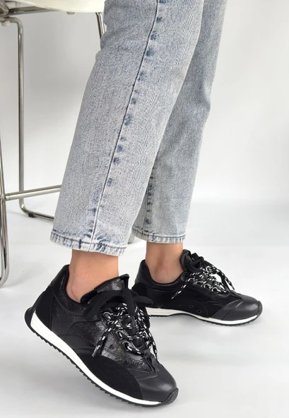 Ranu Siyah Cilt Paraşüt Detaylı Bağcıklı Spor Ayakkabı ürün görseli
