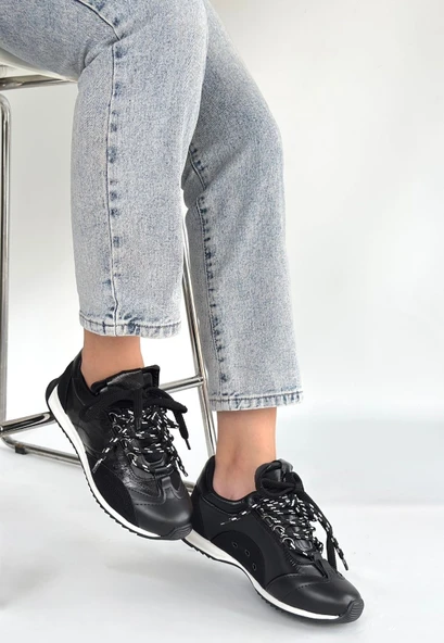 Ranu Siyah Cilt Paraşüt Detaylı Bağcıklı Spor Ayakkabı - Resim 3