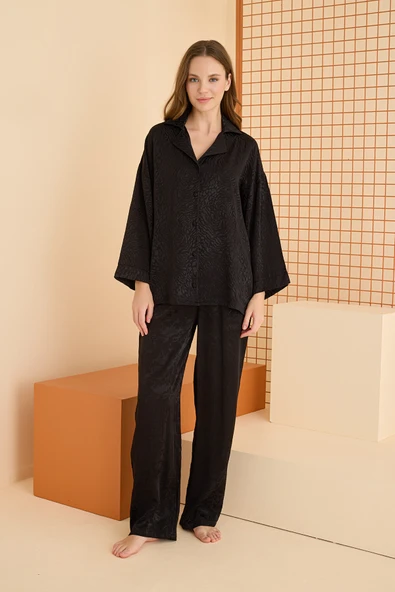 Siyah Önden Düğmeli Pijama Takım ürün görseli
