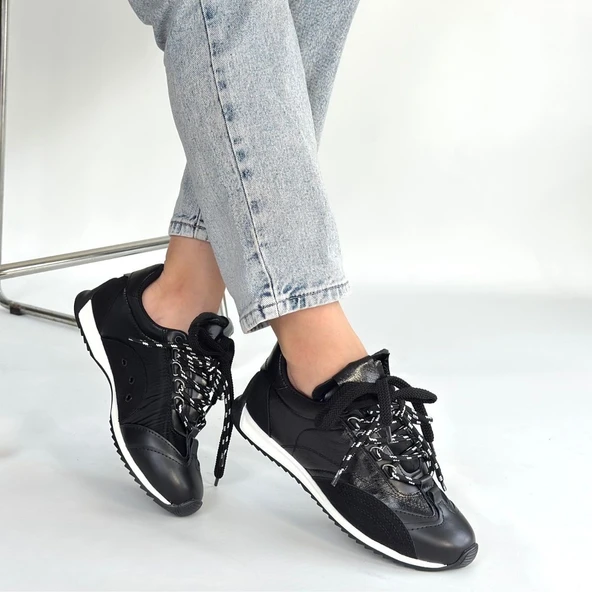 Ranu Siyah Cilt Paraşüt Detaylı Bağcıklı Spor Ayakkabı - Resim 4