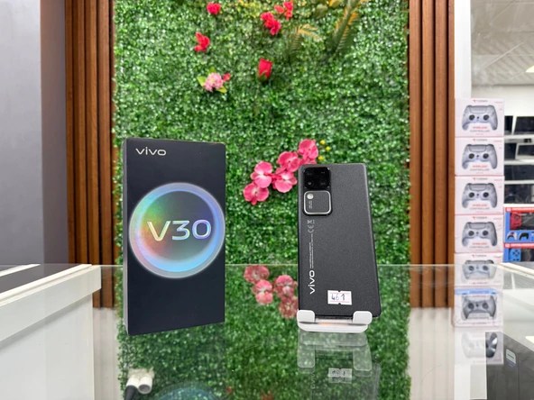 VİVO V30 256 GB (İKİNCİ EL) - 2