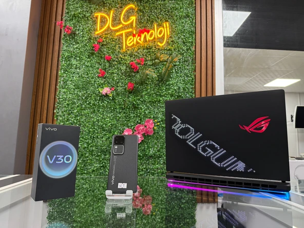 VİVO V30 256 GB (İKİNCİ EL)