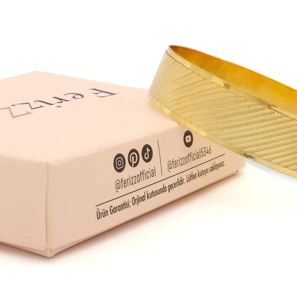 Altın Kaplama İmitasyon  Bombesiz Yan Çizgili  1,5 cm Bilezik BLZ-3130 - Resim 4