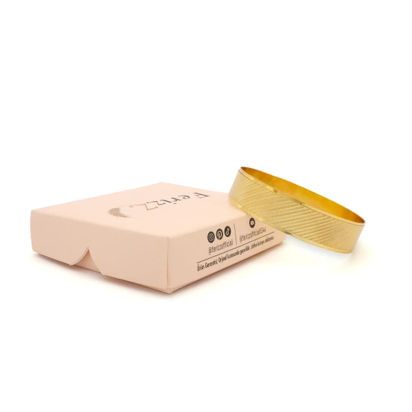 Altın Kaplama İmitasyon  Bombesiz Yan Çizgili  1,5 cm Bilezik BLZ-3130 - Resim 3