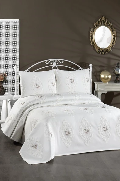 Gardenlove Nakışlı Şönil 3 Parça Çift Kişilik Yatak Örtüsü Bej ürün görseli