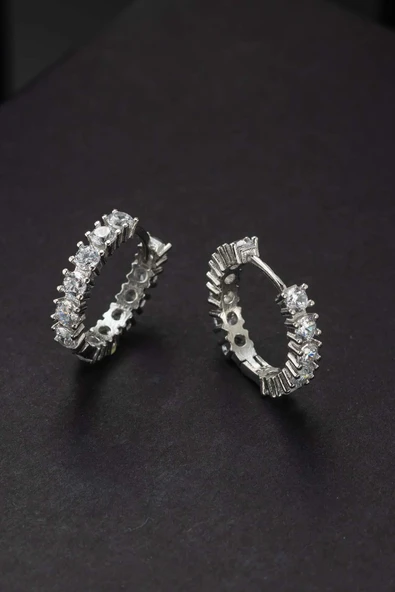 Gümüş Pazarım 4 Tırnaklı Tek Sıra Halka Gümüş Küpe - Resim 4