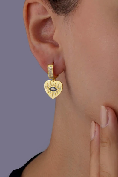 Gümüş Pazarım Kalp Üzeri Kirpik Motifli Altın Kaplama Gümüş Küpe - Resim 2