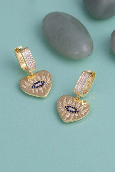 Gümüş Pazarım Kalp Üzeri Kirpik Motifli Altın Kaplama Gümüş Küpe - Resim 4