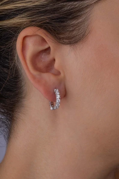 Gümüş Pazarım 4 Tırnaklı Tek Sıra Halka Gümüş Küpe - Resim 2