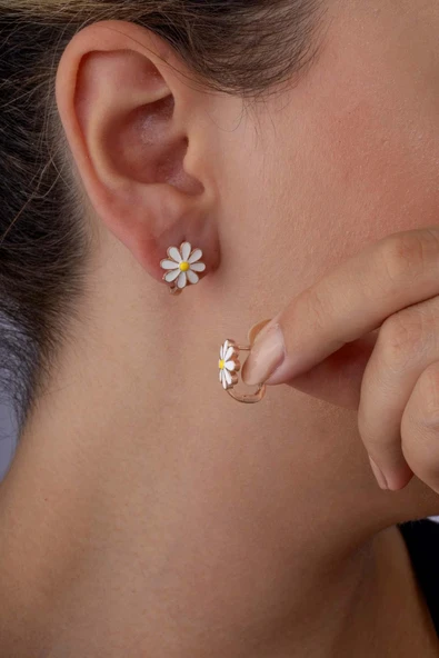 Gümüş Pazarım Mineli Papatya Motifli Gümüş J Küpe - 2