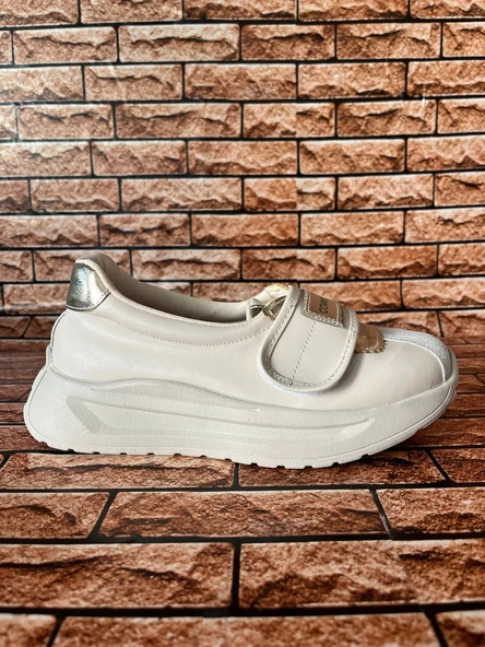 GÜNLÜK ORTOPEDİK TABAN CIRTLI KREM KADIN BABET - Resim 4