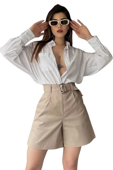 Rahat Kesim Kemerli Mom Şort - KREM