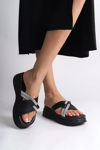 New Ruby Taşlı Şeritli Siyah Kadın Terlik - 2