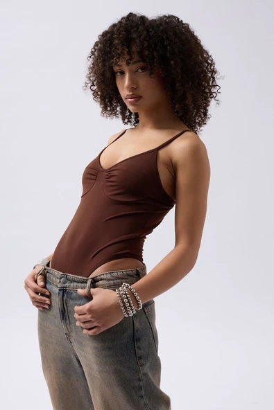 Önü Büzgülü Askılı Bodysuit - Resim 4