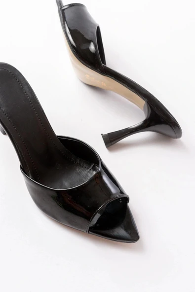 716 Siyah Rugan Sivri Burunlu Topuklu Kadın Terlik - Resim 4