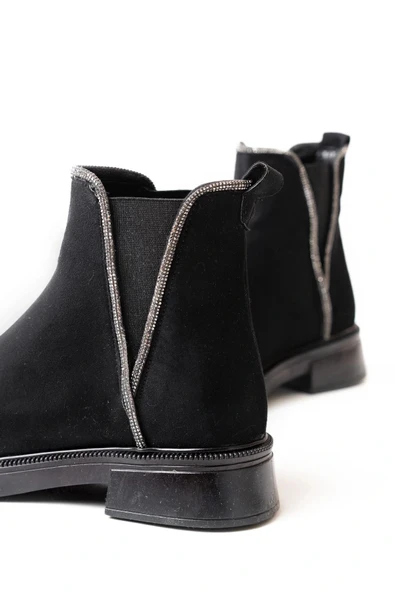 02-02 Siyah Süet Taş Aksesuarlı Lastikli Günlük Kadın Bot - Resim 5