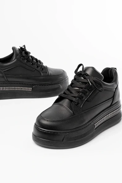 FLN-1999 Siyah Bağcıklı Taban Taş Aksesuarlı Günlük Spor Ayakkabı ürün görseli 1