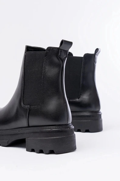 745-2137 Siyah Kalın Taban Lastikli Günlük Kadın Bot - Resim 5
