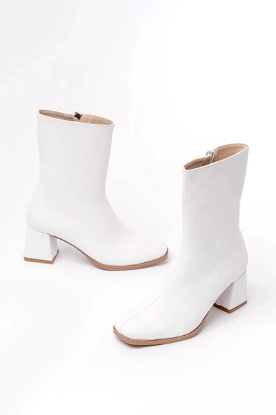 MSK-032 Beyaz Topuklu Fermuarlı Kadın Bot ürün görseli 1