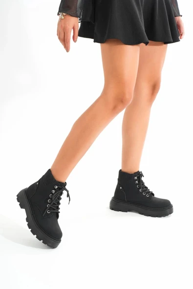 LMÇ-2045 Kömür Siyahı Bağcıklı Kalın Taban Kadın Günlük Bot ürün görseli 1