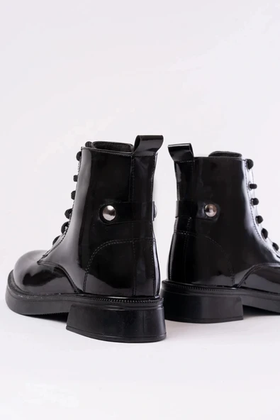 02-2003 Siyah Rugan Bağcıklı Fermuarlı Günlük Kadın Bot - Resim 4