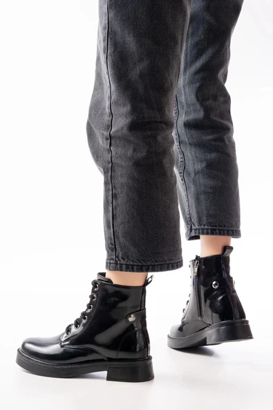 02-2003 Siyah Rugan Bağcıklı Fermuarlı Günlük Kadın Bot - Resim 2