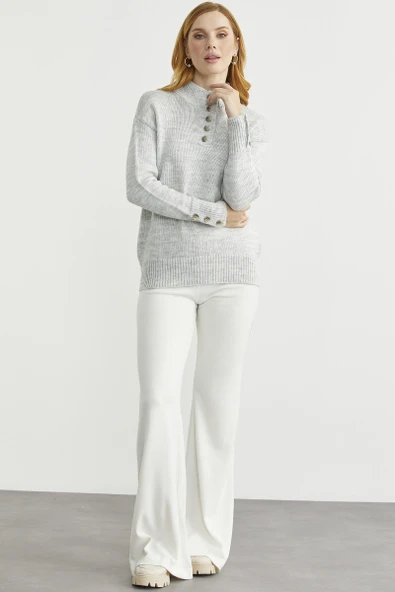 Dik Yaka Düğme Detaylı Yünlü Triko Kazak - Açık Gri - Resim 2