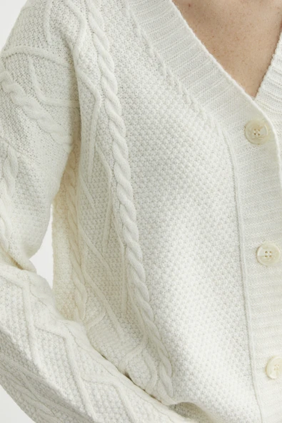 Oversize Düğmeli Triko Hırka - Kemik - Resim 5