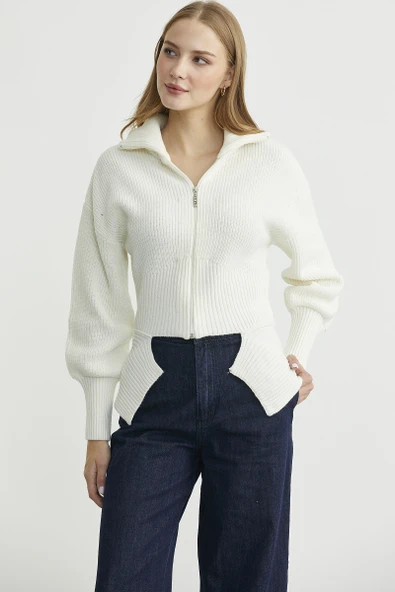 Dik Yaka Fermuarlı Bel Detaylı Triko Hırka - Kemik - 3