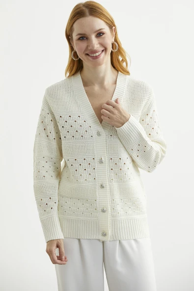 Delik Motifli Yünlü Triko Hırka - Kemik - Resim 3