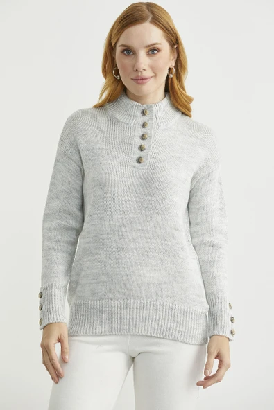 Dik Yaka Düğme Detaylı Yünlü Triko Kazak - Açık Gri ürün görseli