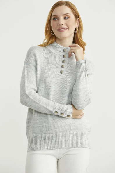 Dik Yaka Düğme Detaylı Yünlü Triko Kazak - Açık Gri - Resim 3