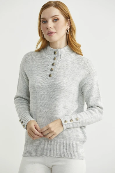 Dik Yaka Düğme Detaylı Yünlü Triko Kazak - Açık Gri - Resim 5