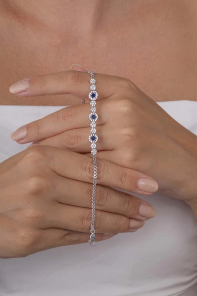 Gümüş Pazarım Safir Taşlı Su Yolu Pırlanta Montür Rodyum Kaplama Gümüş Bileklik ürün görseli 1