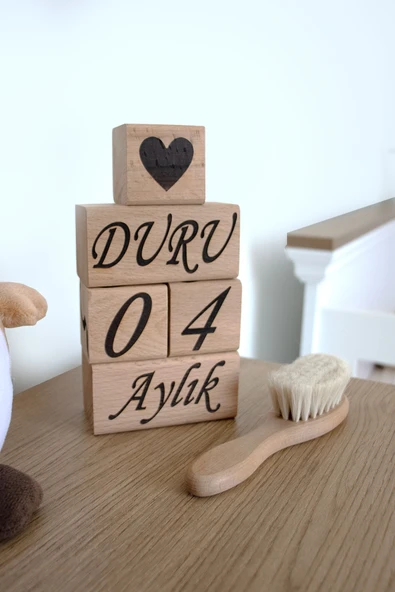 İsime Özel Ahşap Anne-Bebek Anı Küpü Ve Doğal Keçi Kılı Bebek Tarağı