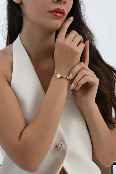 925 ayar gümüş altın yaldızlı sedefli yonca modeli asansörlü bileklik SGTL13056BEYAZ - Resim 3