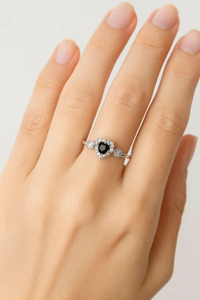 Minera Serisi Siyah Oniks Zirkon Taşlı Kalp Gümüş Kadın Yüzük - 2