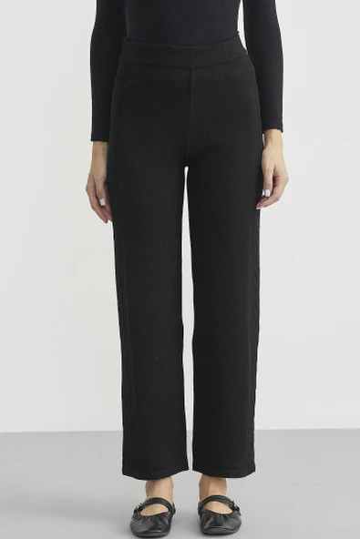 Yanı Motifli Rahat Kalıp Triko Pantolon - Siyah - Resim 2