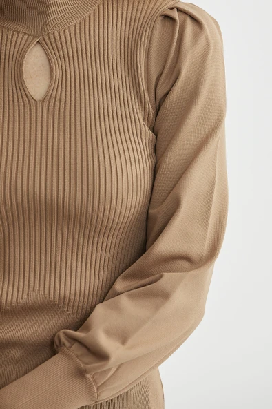 Dik Yaka Balon Kol Triko Kazak - Kamel - Resim 5