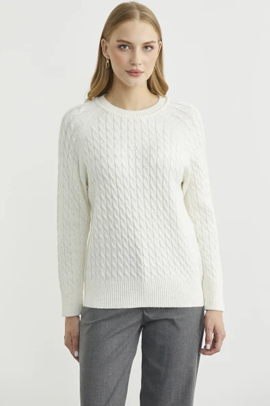 Saç Örgü Motifli Yuvarlak Yaka Triko Kazak - Kemik ürün görseli