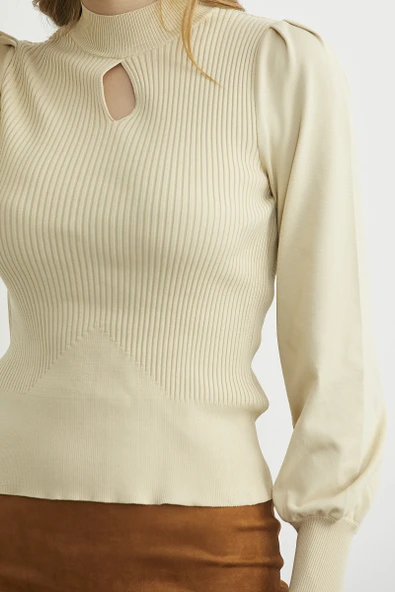 Dik Yaka Balon Kol Triko Kazak - Krem - Resim 5