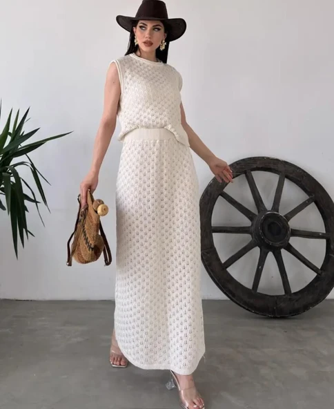 Alt Üst Takım- Bluz & Etek Triko - Krem