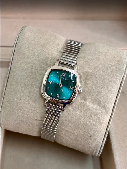 Gümüş Renk Kaplama Çelik Kordonlu Şık VIP Model Yeşil Kare Kadranlı Kadın Saati | Vintage Şıklık ürün görseli 1