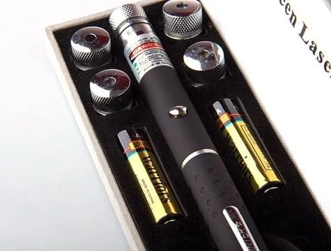 Yeşil Lazer Pointer 50 mW 15 Km Etkili (5 Başlıklı) ürün görseli