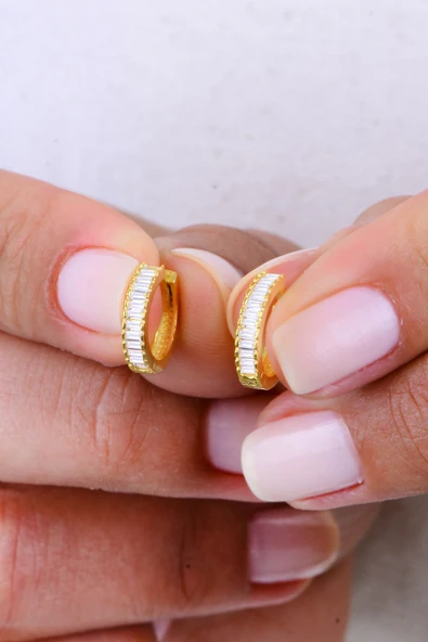 Gümüş altın yaldızlı baget kesim zirkon taşlı halka küpe SGTL12996GOLD ürün görseli