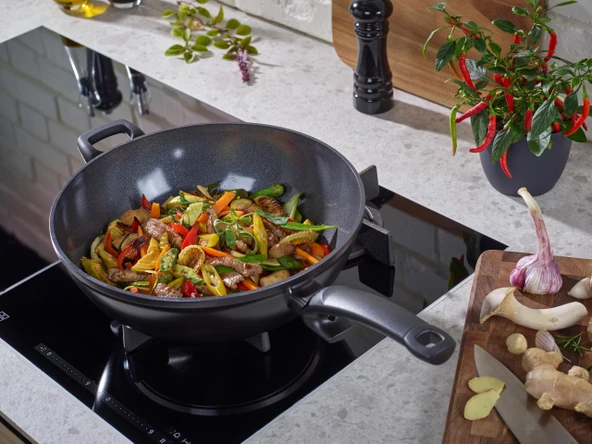 Fissler Ceratal® Comfort Orbit Black Wok Tava - 32 cm - Resim 7