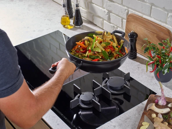 Fissler Ceratal® Comfort Orbit Black Wok Tava - 32 cm - Resim 9