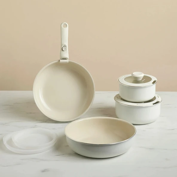 Karaca x Refika Swiss Crystal Almond Cream Easy Clip 9 Parça Tencere Seti ürün görseli