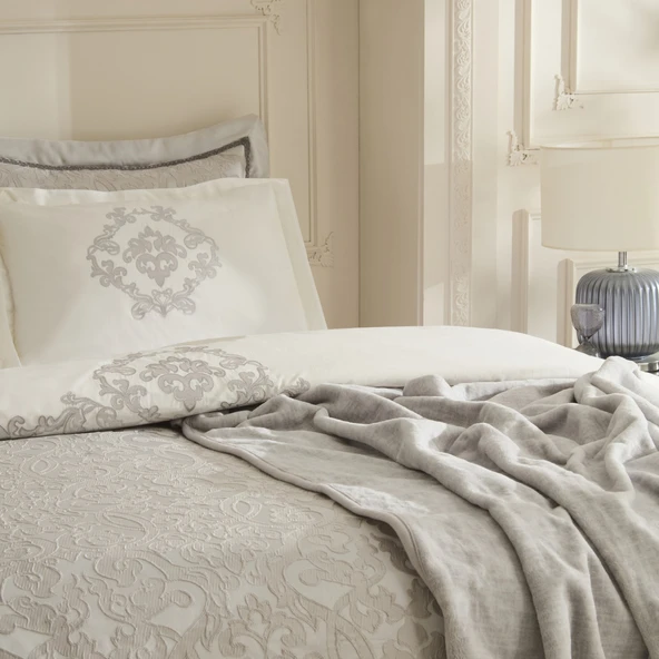 Karaca Home Grace 8 Parça Çift Kişilik Çeyiz Seti Gri - Resim 2